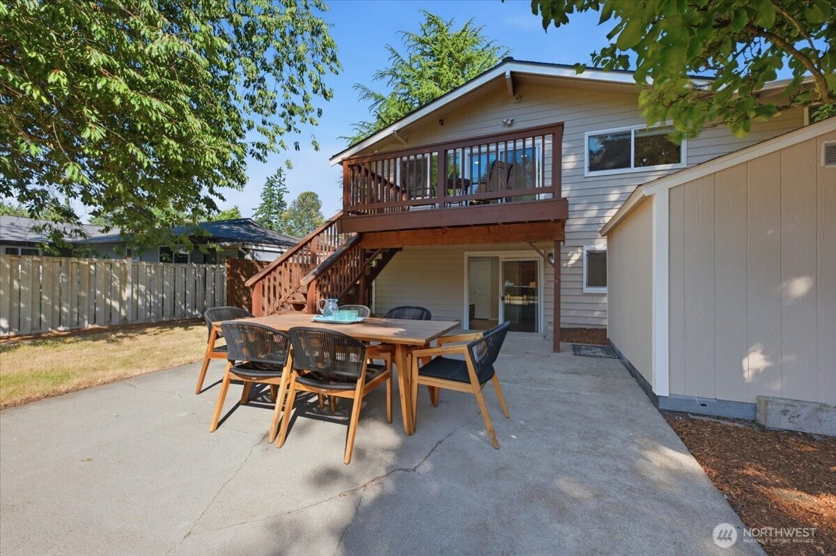 1801 Anacortes Avenue Northeast Renton, WA 98059 - Photo 26 of 29