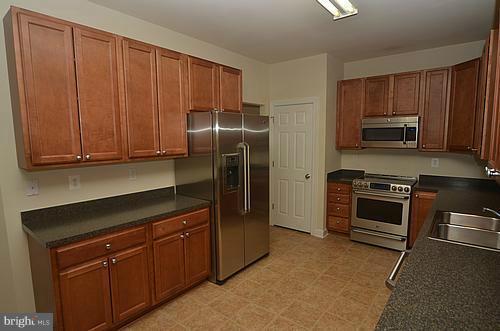 4828 Ridge Road Baltimore, MD 21237 - Photo 15 of 26 Kitchen