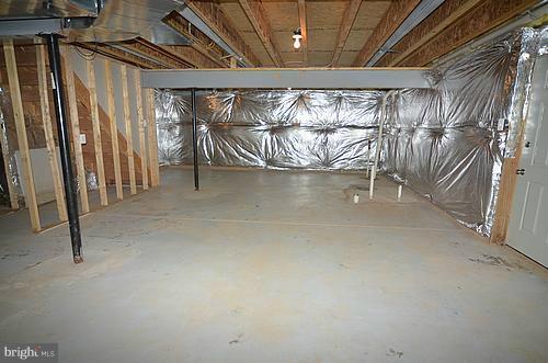 4828 Ridge Road Baltimore, MD 21237 - Photo 4 of 26 Lower level