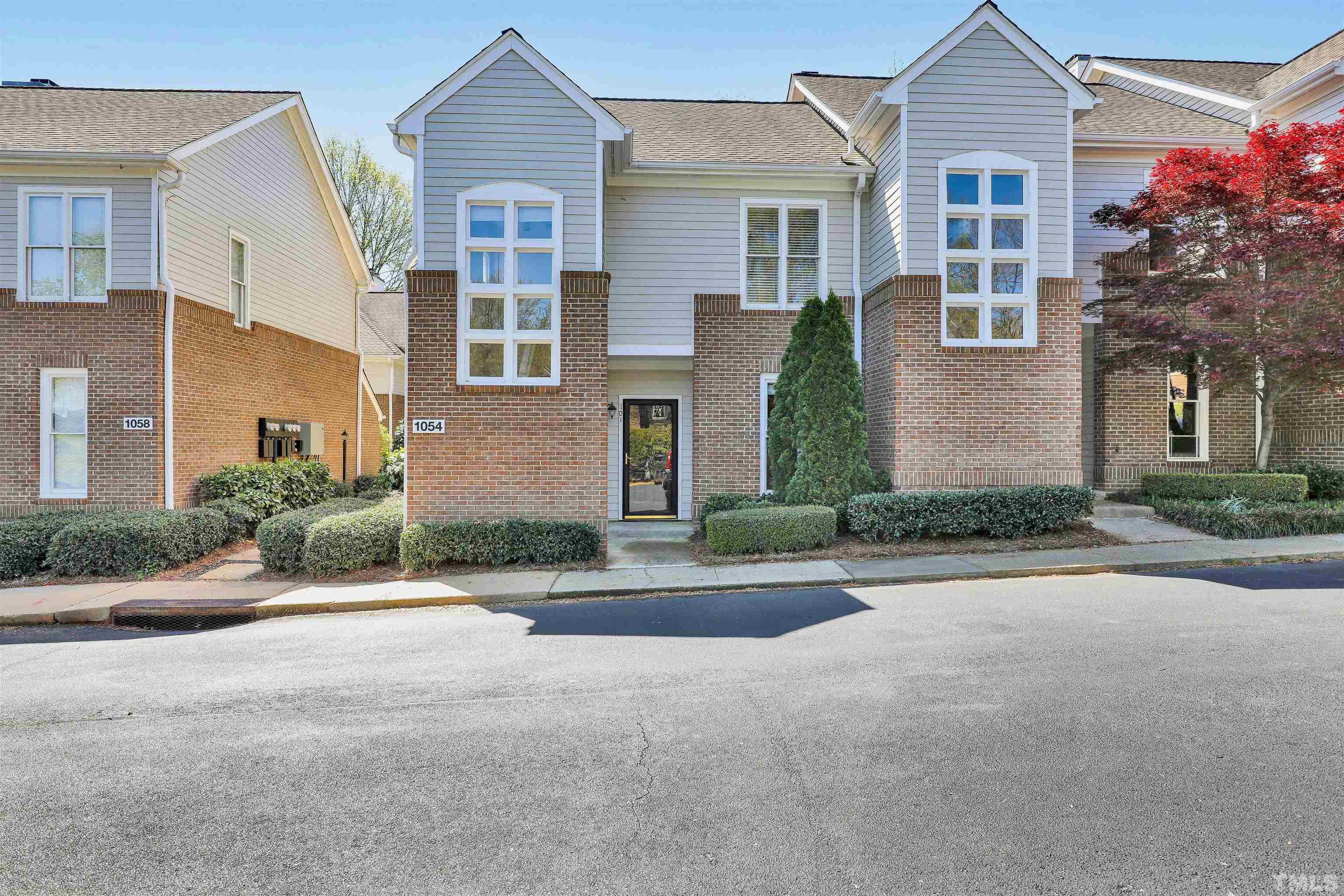 1054 Washington Street, Unit 101 Raleigh, NC 27605 - Photo 1 of 36