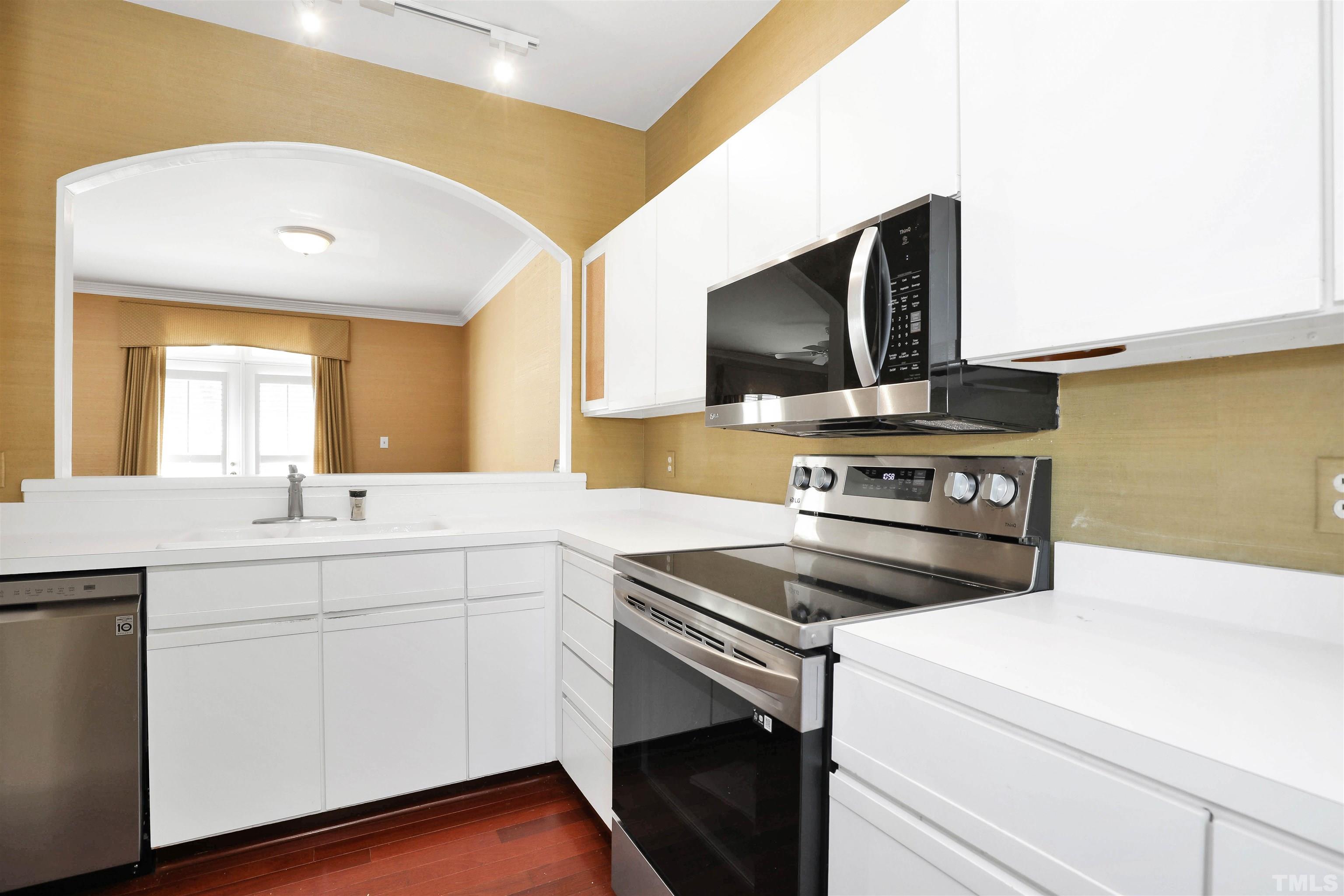 1054 Washington Street, Unit 101 Raleigh, NC 27605 - Photo 11 of 36