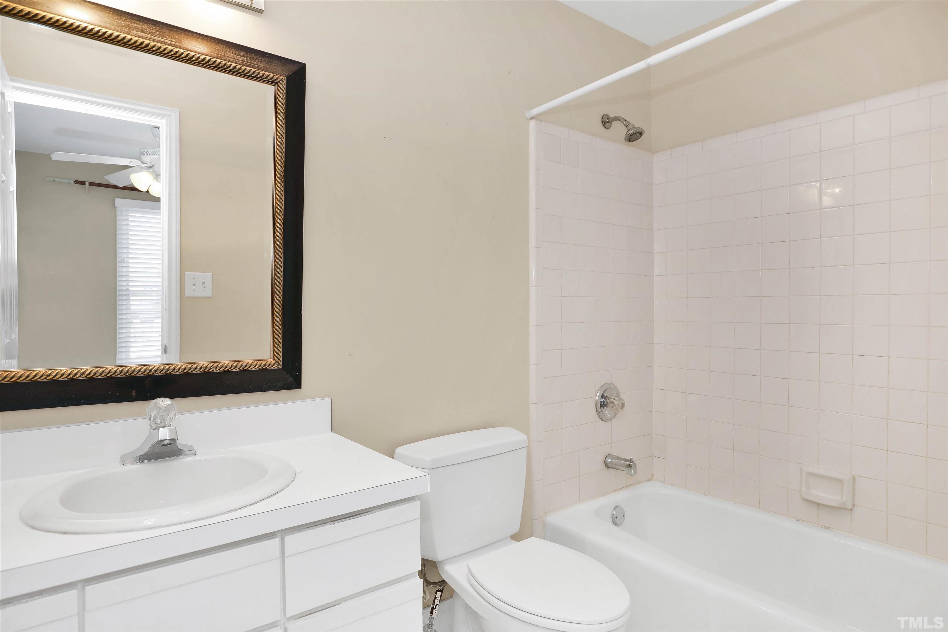 1054 Washington Street, Unit 101 Raleigh, NC 27605 - Photo 20 of 36