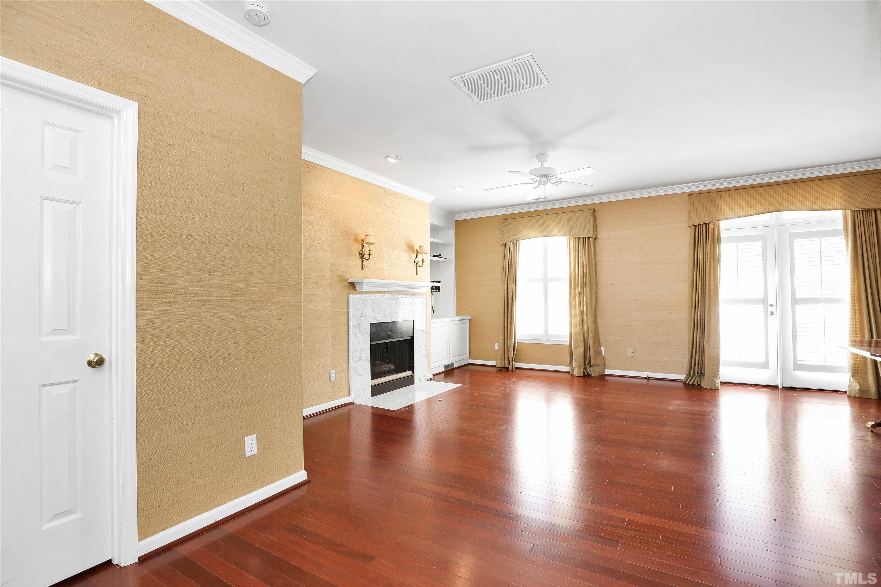 1054 Washington Street, Unit 101 Raleigh, NC 27605 - Photo 4 of 36