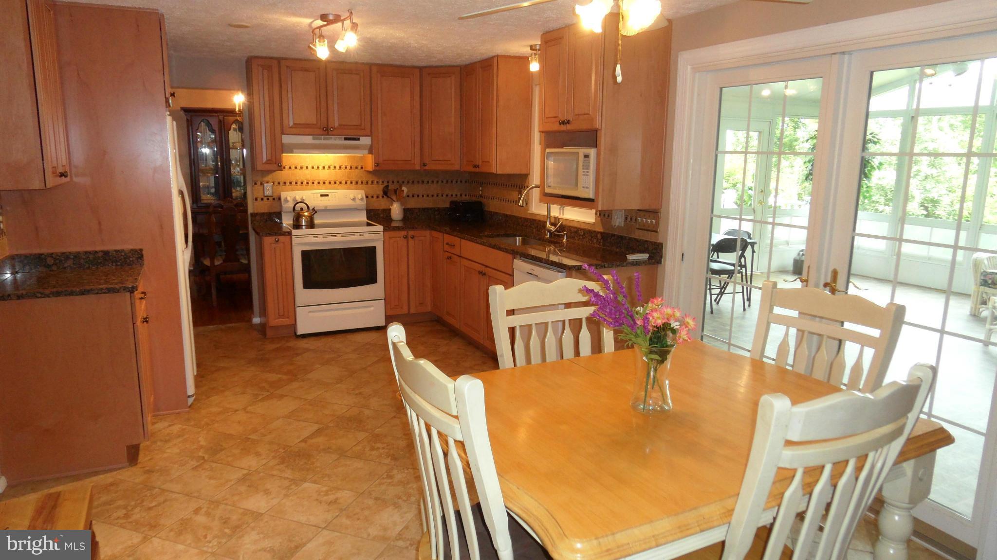 10700 Wayfarer Road Germantown, MD 20876 - Photo 8 of 30 Kitchen