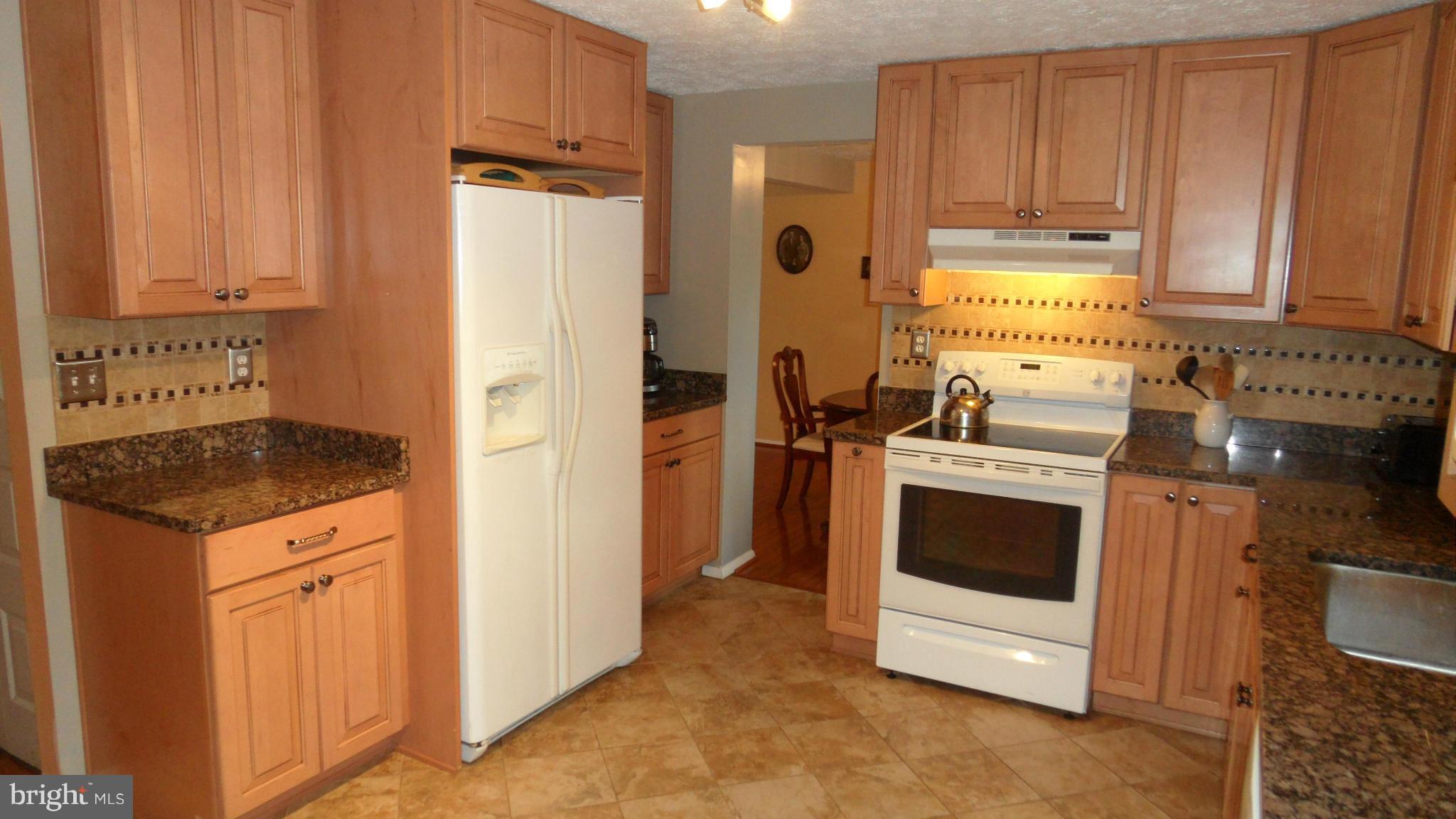 10700 Wayfarer Road Germantown, MD 20876 - Photo 9 of 30 Kitchen