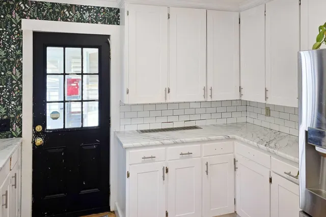 $379,000 | 1668 Hartford Avenue, Hartford, VT 05001