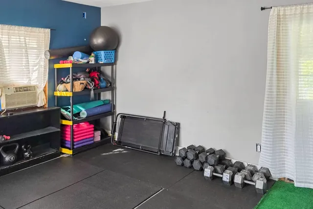 $379,000 | 1668 Hartford Avenue, Hartford, VT 05001