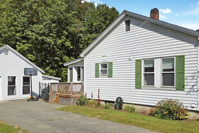 $379,000 | 1668 Hartford Avenue, Hartford, VT 05001