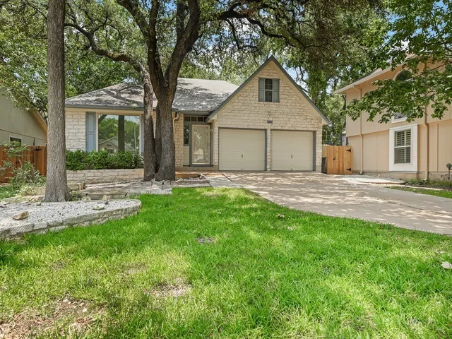 $390,000 | 7423 Dallas Drive, Austin, TX 78729