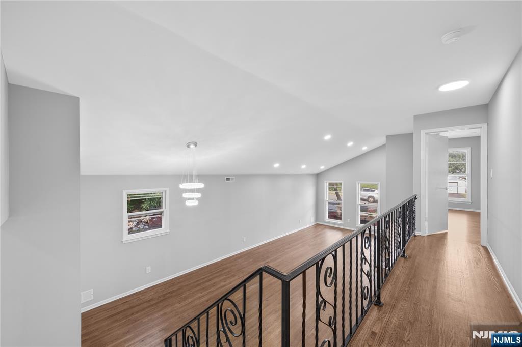 11 Hampton Place Nutley, NJ 07110 - Photo 34 of 46