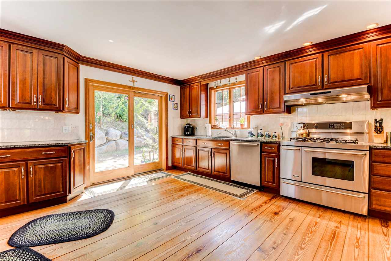 323 Old Bartlett Road Conway, NH 03860 - Photo 5 of 32 Gallery Image 5