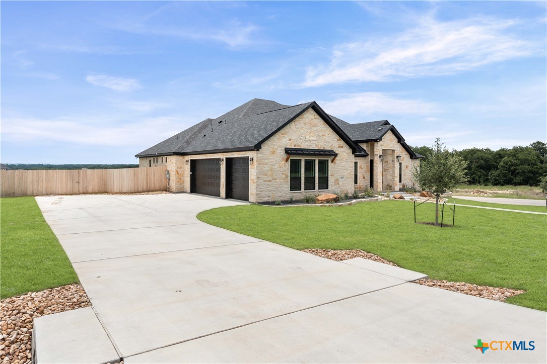 302 Rodeo Road Salado, TX 76571 - Photo 4 of 44