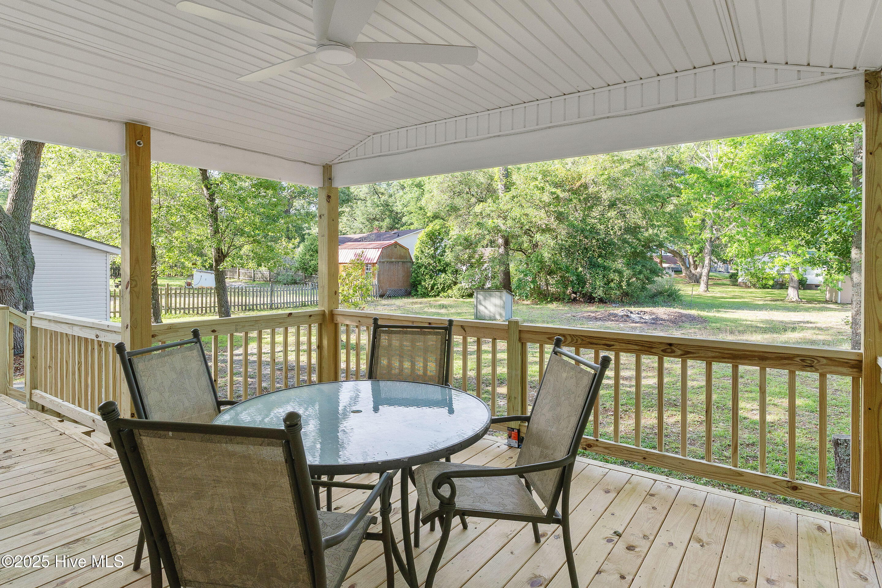 111 Cole Drive Hampstead, NC 28443 - Photo 19 of 26 111 Cole Dr MLS-26