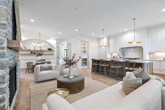 $999,999 | 601 American Road, Nashville, TN 37209