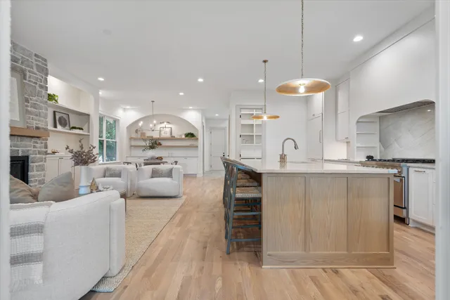 $999,999 | 601 American Road, Nashville, TN 37209