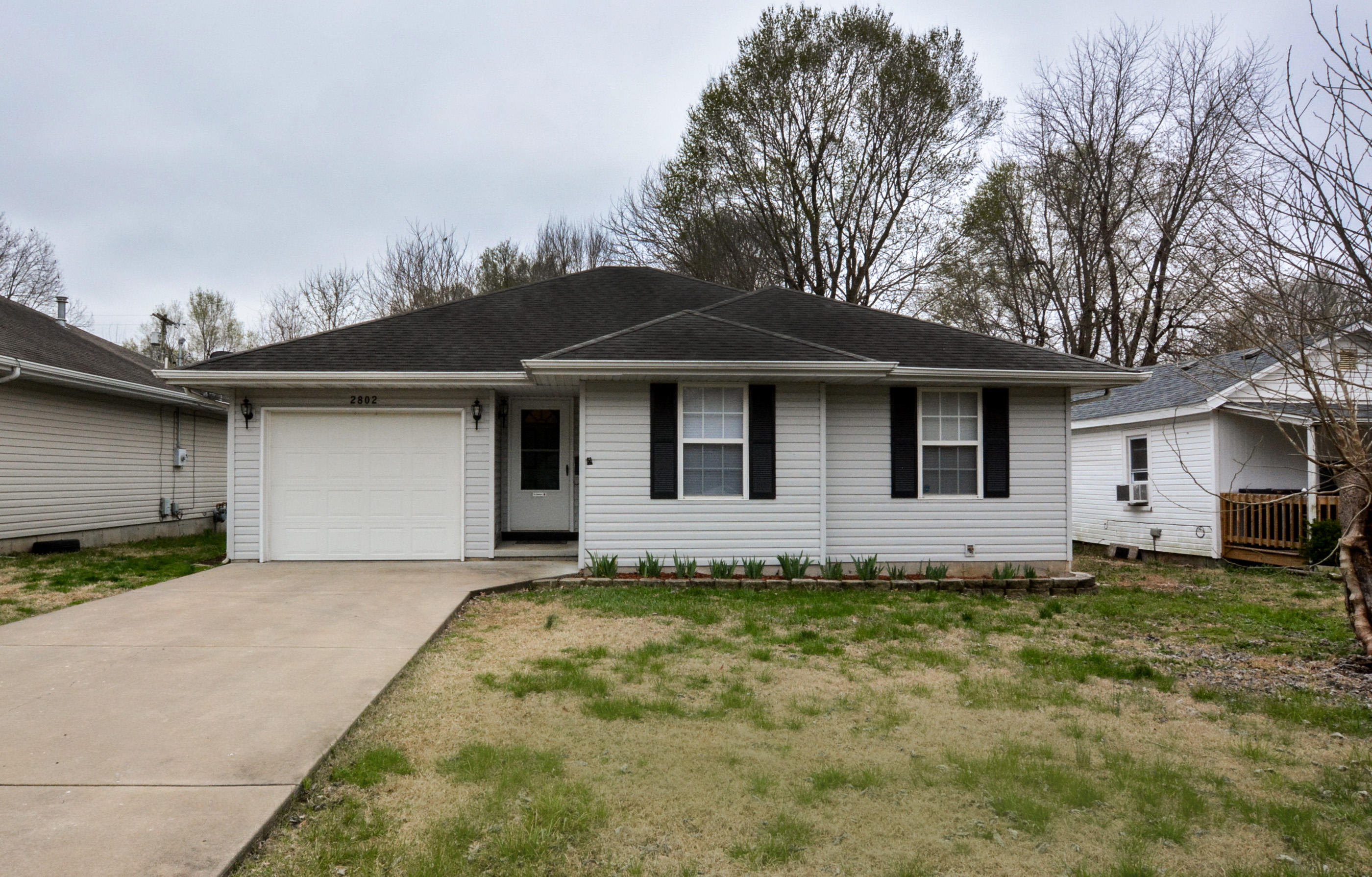 2802 West Elm Street Springfield, MO 65802 - Photo 1 of 1 DSC_6797