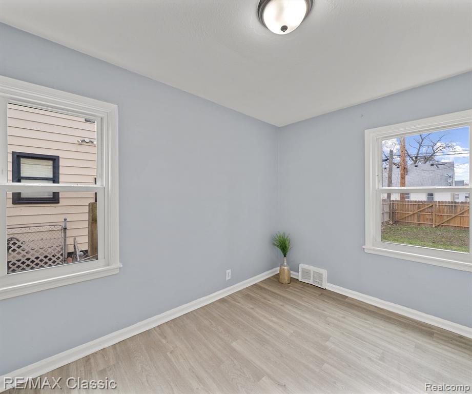 26744 Oakland Street Inkster, MI 48141 - Photo 15 of 39