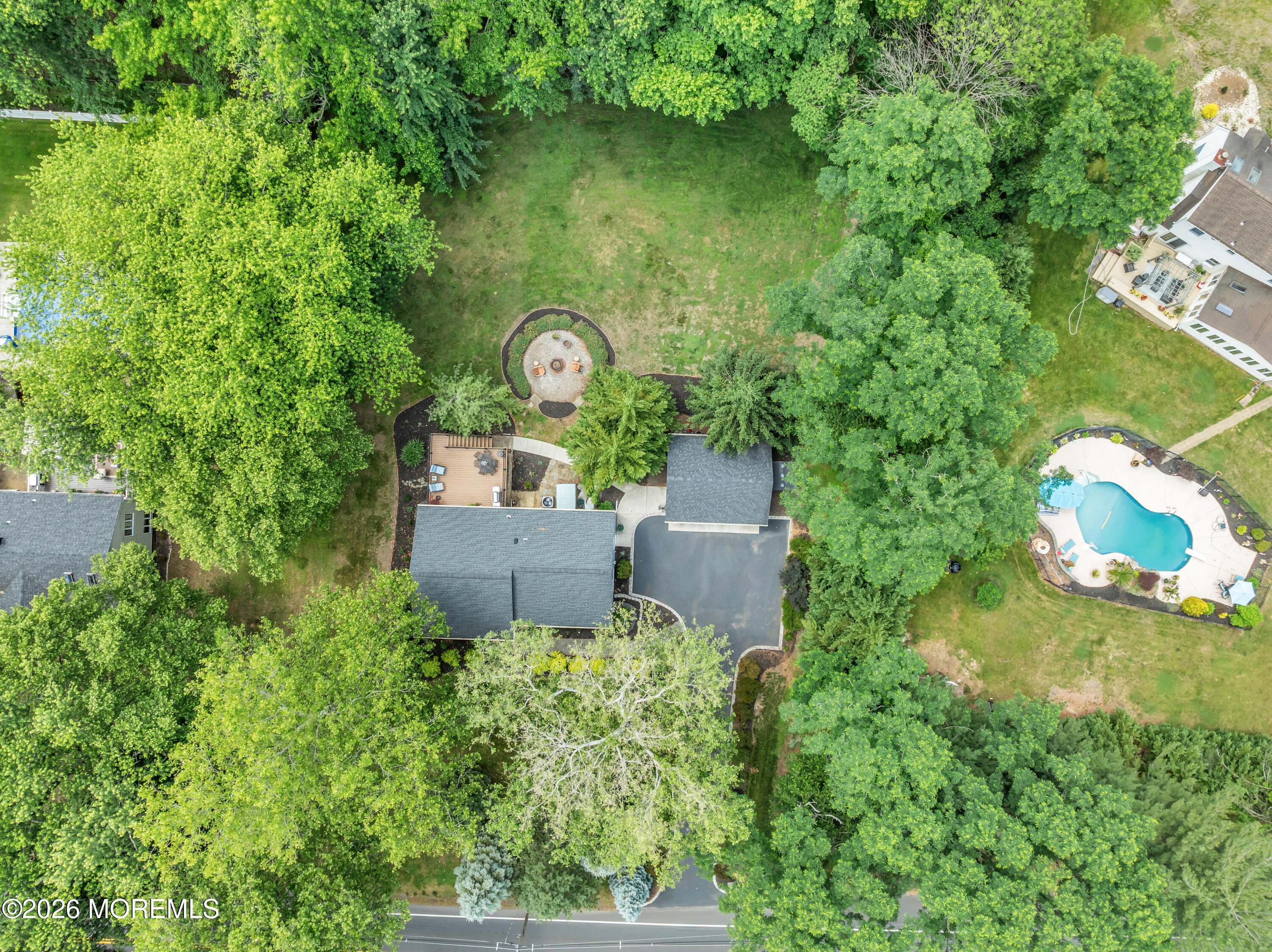 840 Nutswamp Road Red Bank, NJ 07701 - Photo 5 of 54 photos_high_resolution_HOMMATI425