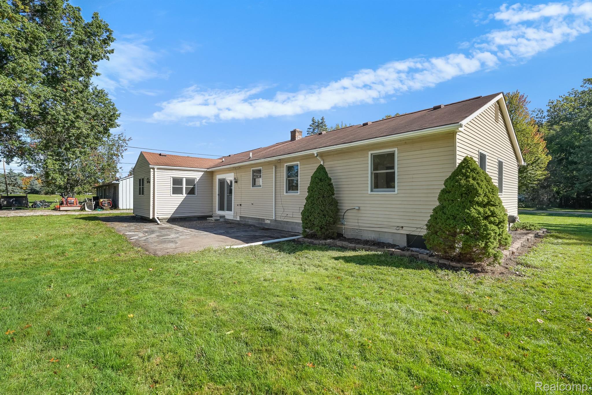 10560 Dewitt Road Belleville, MI 48111 - Photo 24 of 27 Gallery Image 24