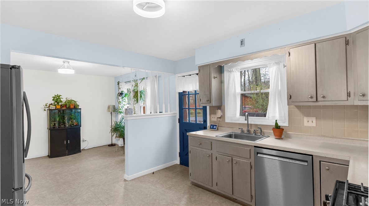 7401 Mines Road Southeast Warren, OH 44484 - Photo 21 of 48