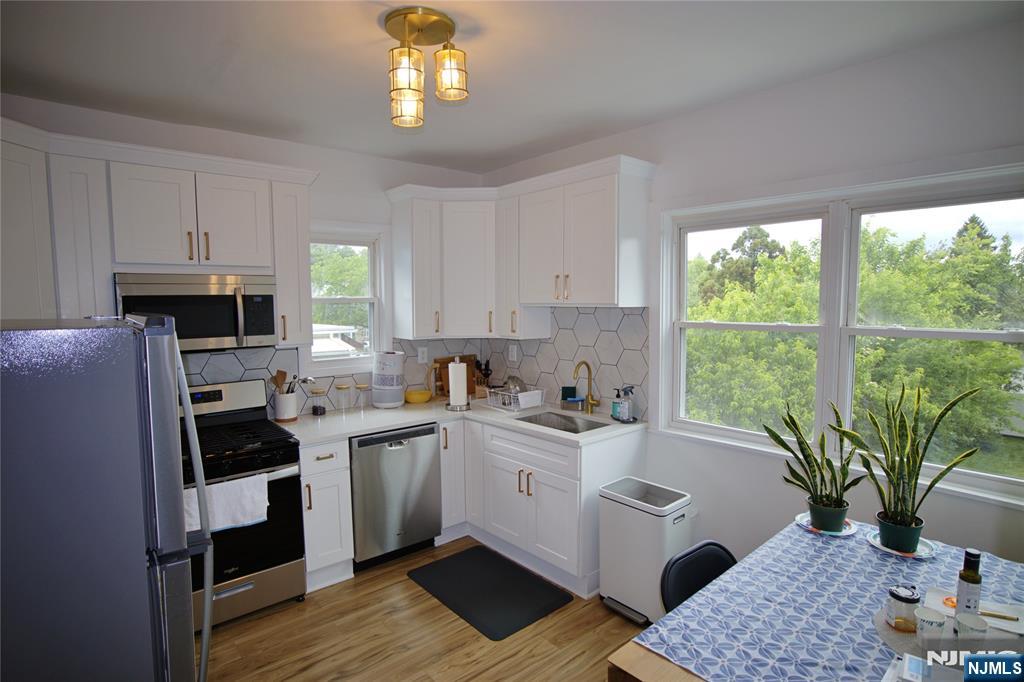 52 Donaldson Avenue, Unit 2 Rutherford, NJ 07070 - Photo 6 of 20