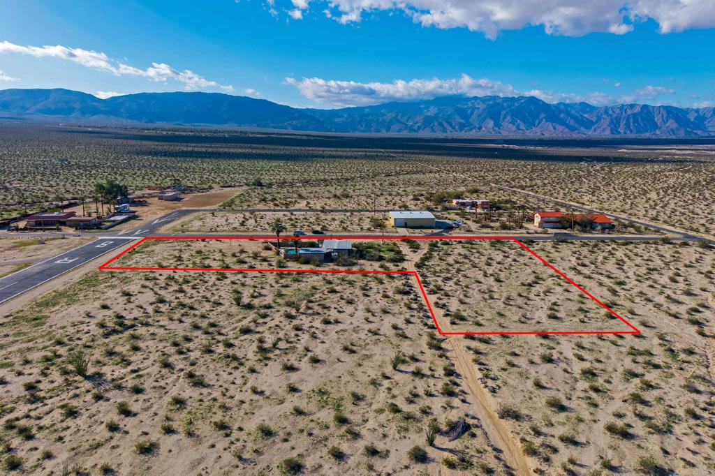 4235 Fletcher Road Borrego Springs, CA 92004 - Photo 29 of 31 a view of a room with wooden floor