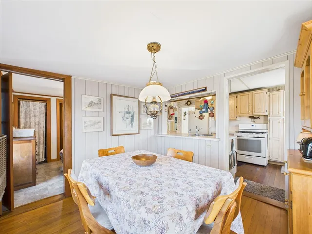 $999,900 | 1140 Succotash Road, Narragansett, RI 02879