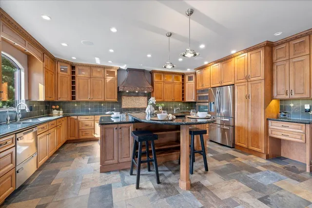 $2,680,000 | 23435 Summit Road, Los Gatos, CA 95033