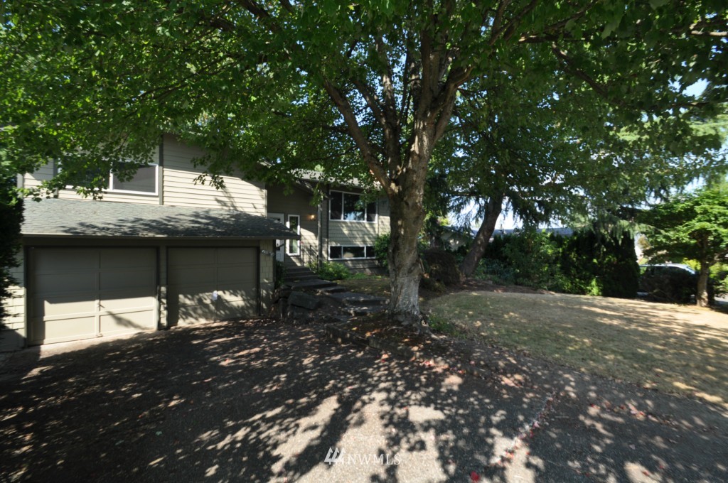 2312 Southeast 21st Street Renton, WA 98055 - Photo 1 of 8