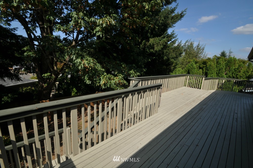 2312 Southeast 21st Street Renton, WA 98055 - Photo 5 of 8