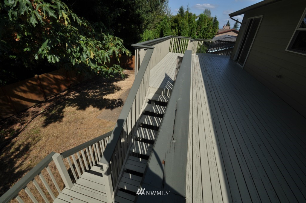 2312 Southeast 21st Street Renton, WA 98055 - Photo 6 of 8