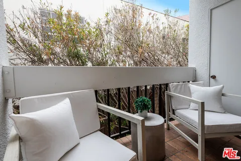 $1,890,000 | 234 South Tower Drive, Unit 3, Beverly Hills, CA 90211