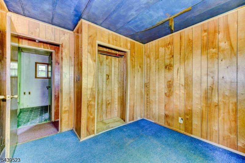 77 Sand Pond Road Hamburg, NJ 07419 - Photo 23 of 44