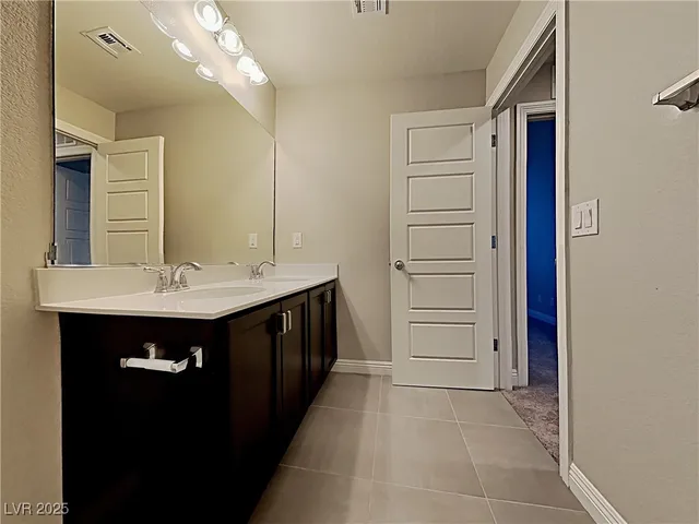 $2,100 | 7160 Ashcroft Street, North Las Vegas, NV 89084