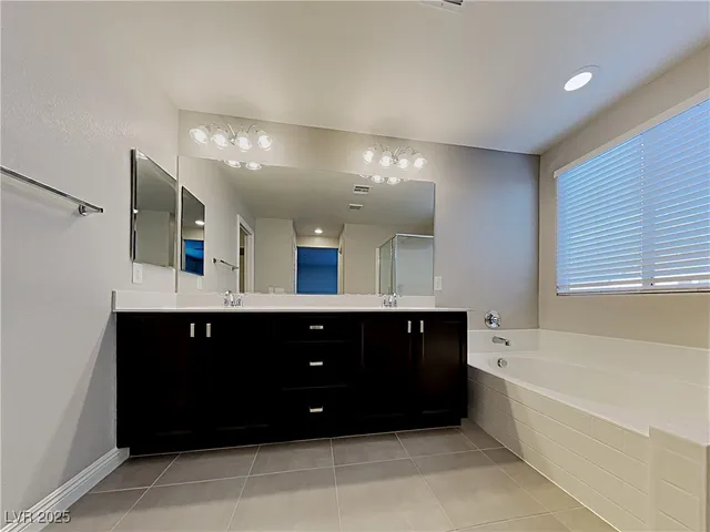 $2,100 | 7160 Ashcroft Street, North Las Vegas, NV 89084