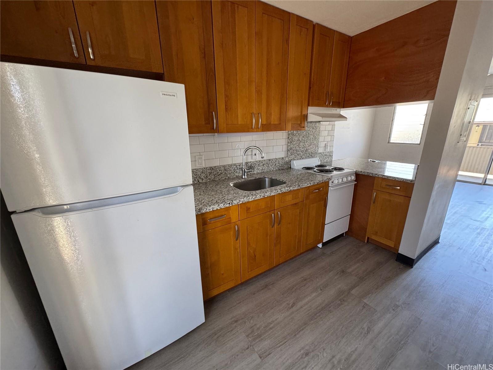 1323 Matlock Avenue Honolulu, HI 96814 - Photo 3 of 7 Unit 3 kitchen