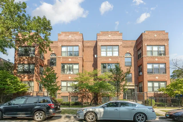 $2,650 | 3048 West Leland Avenue, Unit 3, Chicago, IL 60625
