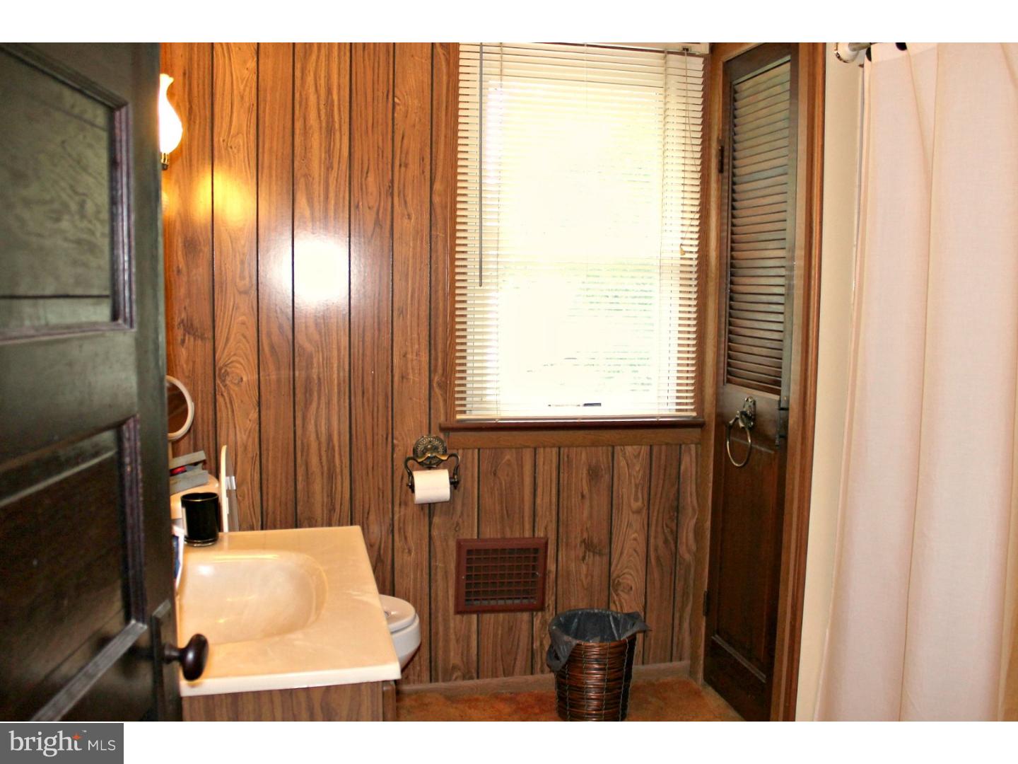 19 Georgetown Road Glassboro, NJ 08028 - Photo 14 of 22 Bathroom