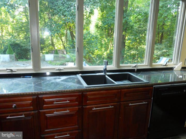 619 Harts Ridge Road Conshohocken, PA 19428 - Photo 8 of 25 View