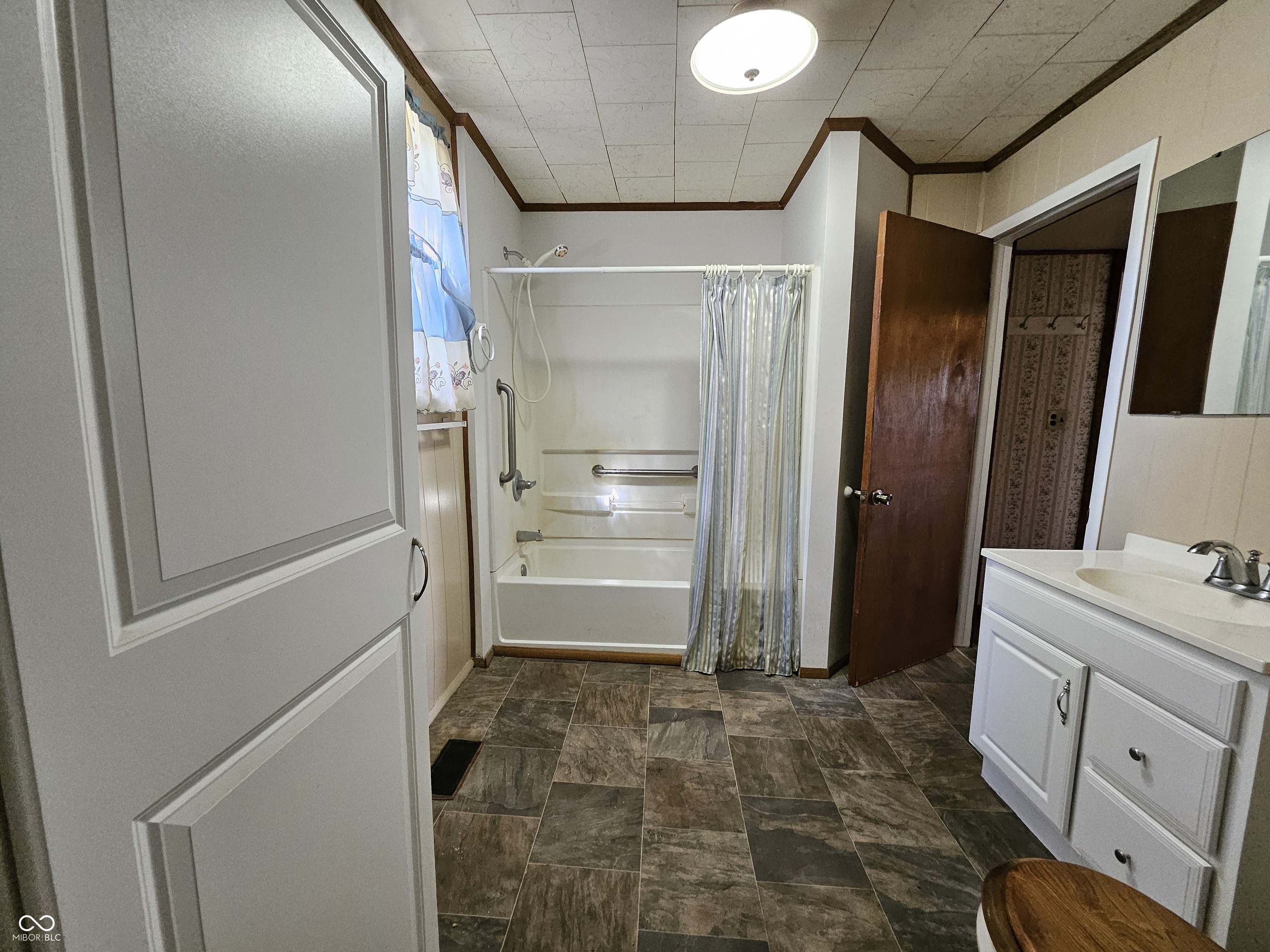 6566 Old State Road 421 Waldron, IN 46182 - Photo 12 of 49