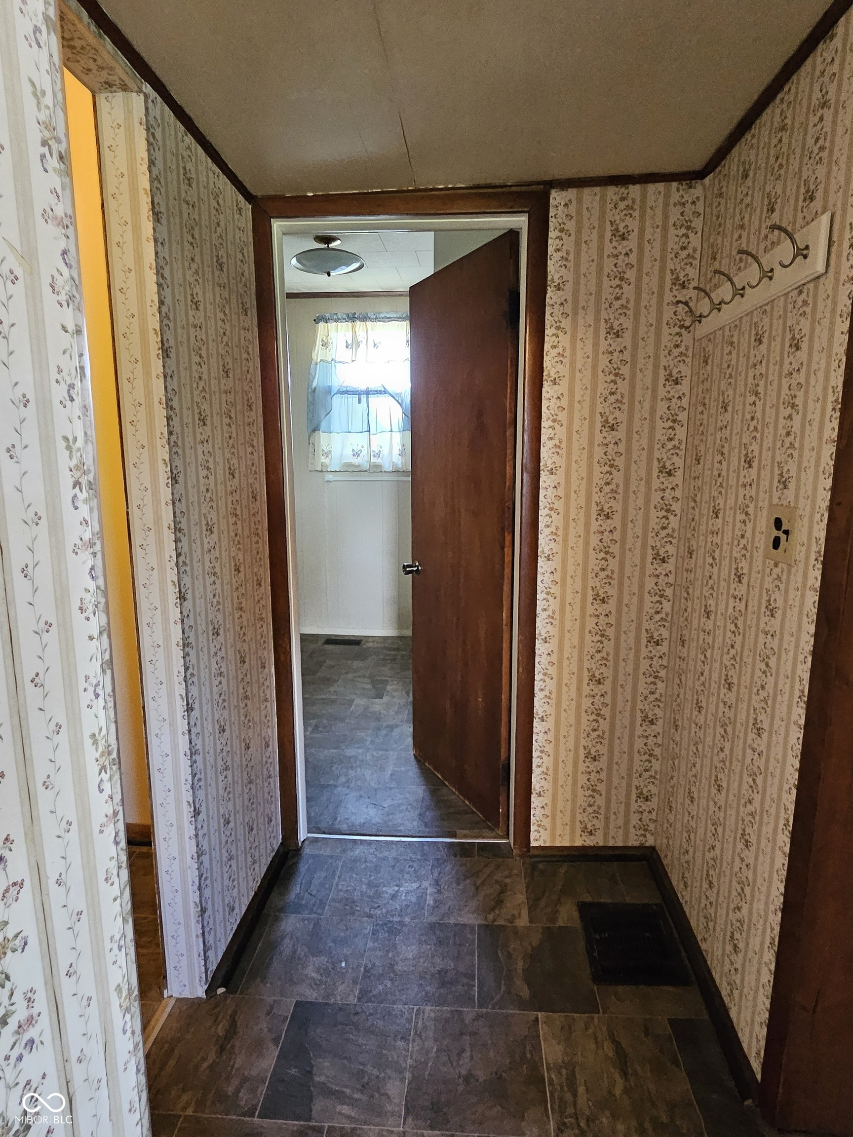 6566 Old State Road 421 Waldron, IN 46182 - Photo 19 of 49