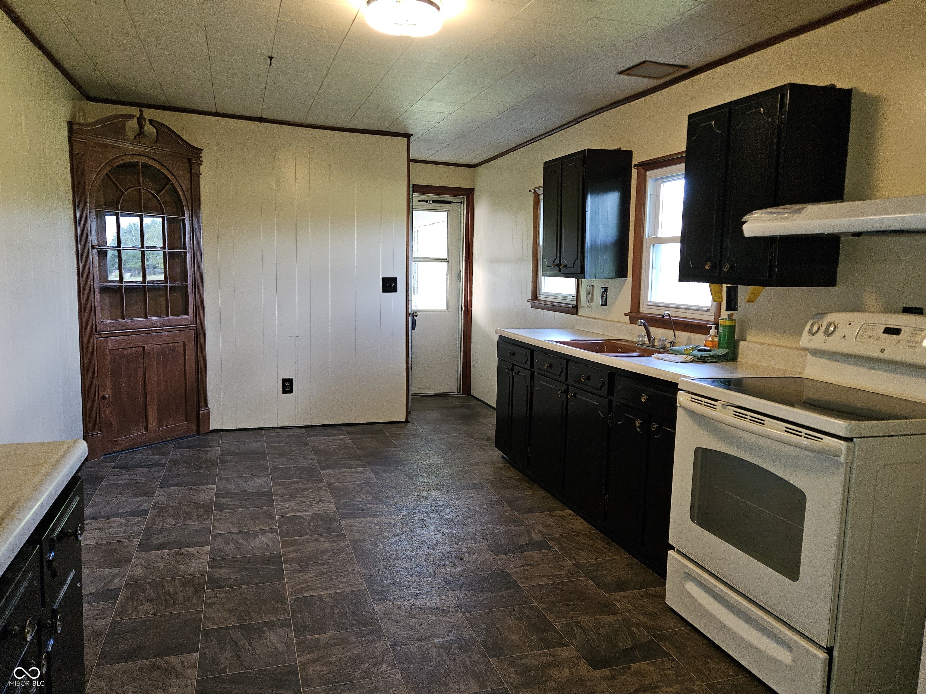 6566 Old State Road 421 Waldron, IN 46182 - Photo 7 of 49