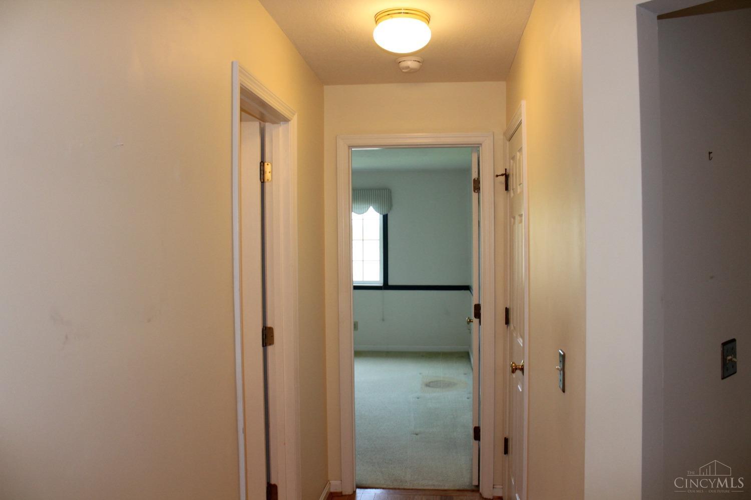 815 Neeb Road, Unit 4 Cincinnati, OH 45233 - Photo 18 of 28 Gallery Image 18