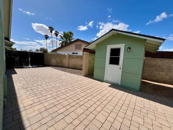 $2,000 | 4427 North 102nd Drive, Phoenix, AZ 85037