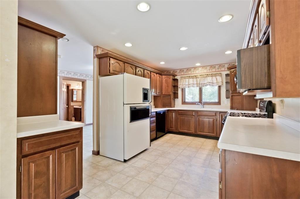 385 North Clary Road Jefferson, ME 04348 - Photo 9 of 35 Spacious kitchen with abundant...