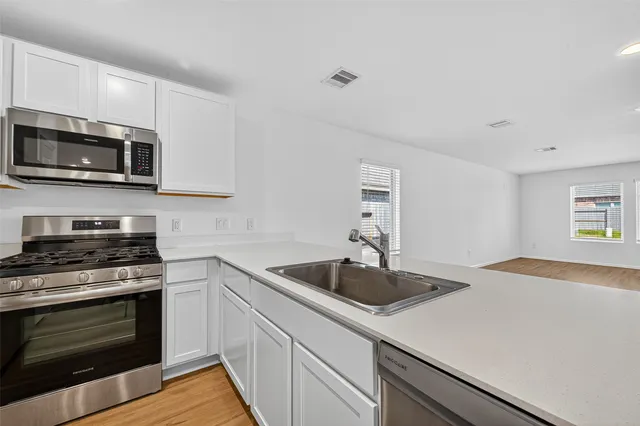 $1,950 | 27130 Breakaway Lane, Katy, TX 77493