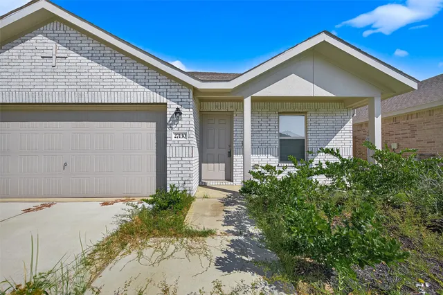 $1,950 | 27130 Breakaway Lane, Katy, TX 77493