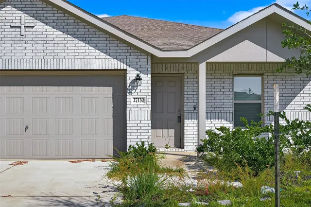 $1,950 | 27130 Breakaway Lane, Katy, TX 77493
