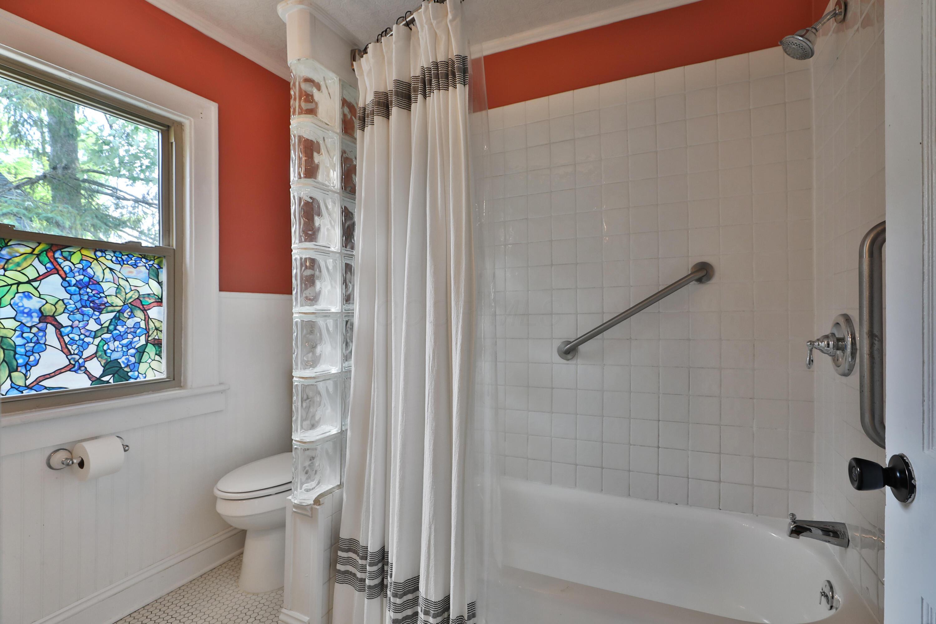 203 Winthrop Road Columbus, OH 43214 - Photo 27 of 60 103-Winthrop-29