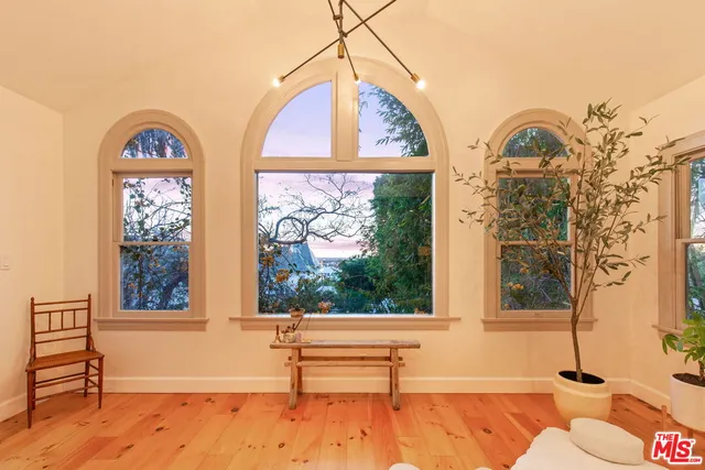 $1,975,000 | 6642 Emmet Terrace, Los Angeles, CA 90068